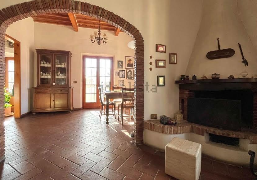 Casa indipendente con giardino a Calci