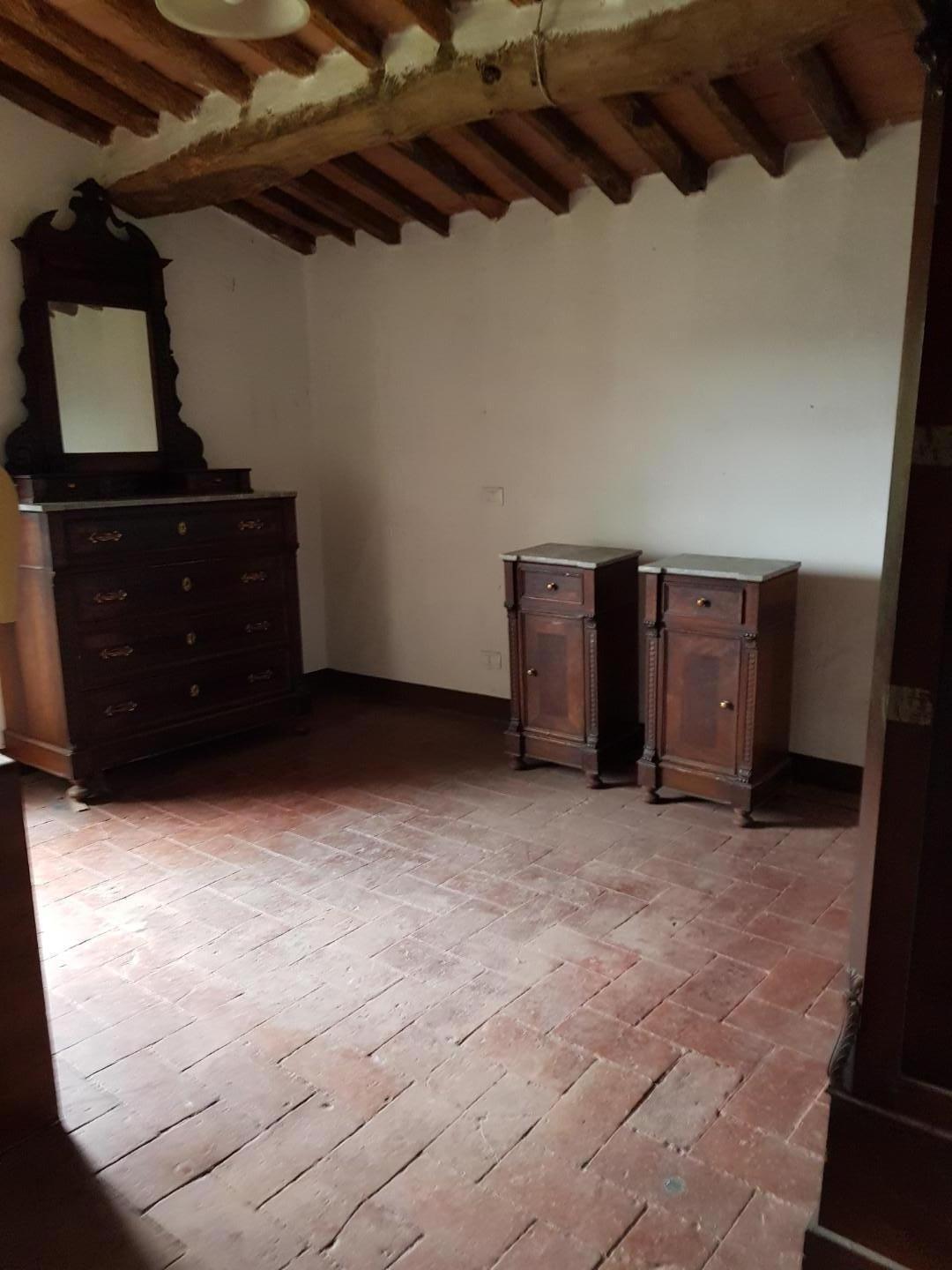 Rustico con giardino a Calci