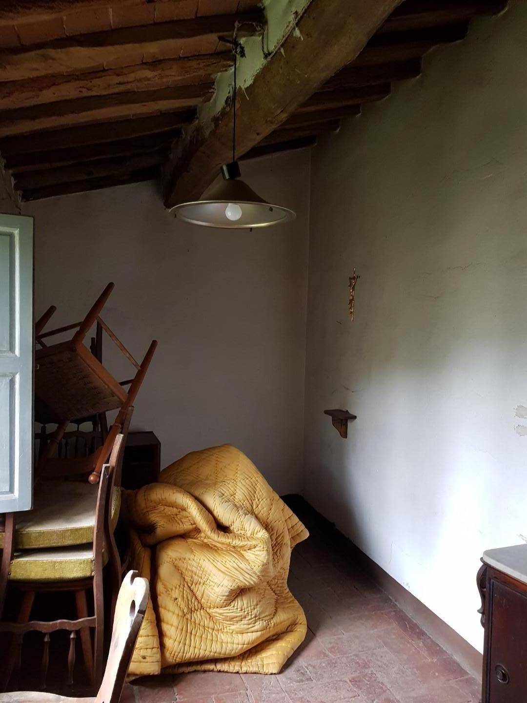 Rustico con giardino a Calci