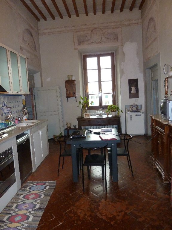 Stabile/Palazzo in vendita a Calci