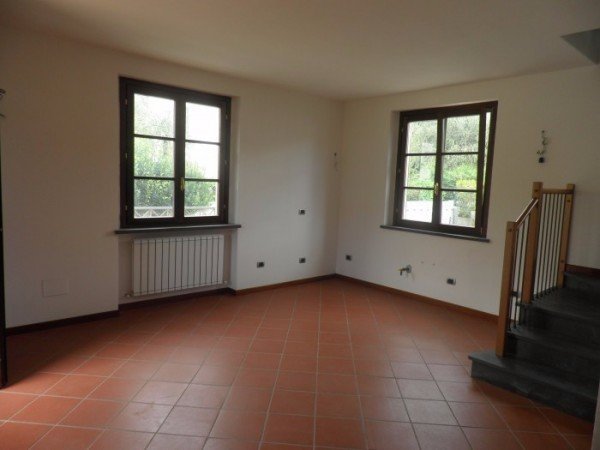 Villa con giardino a Calci