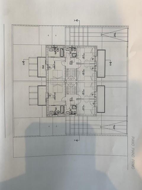 Villa Bifamiliare con giardino a Cascina