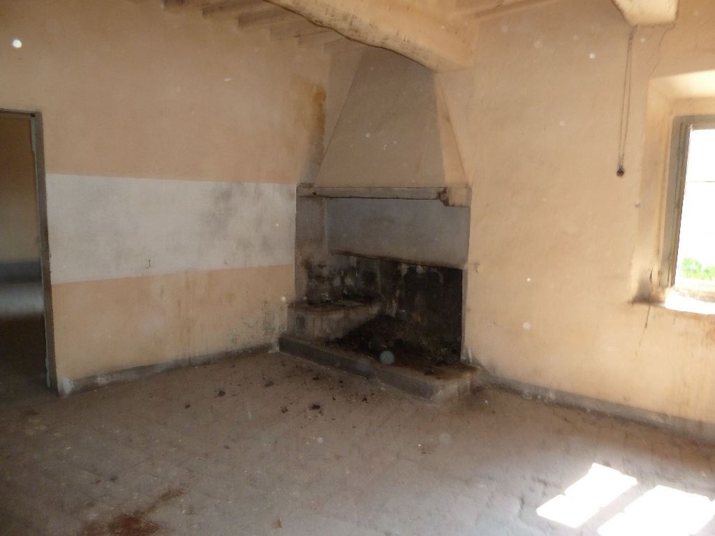 Rustico da ristrutturare a Calci