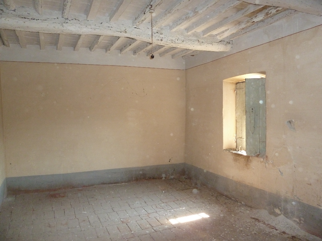 Rustico da ristrutturare a Calci