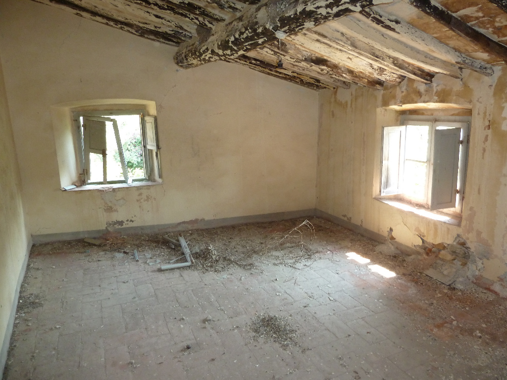 Rustico da ristrutturare a Calci