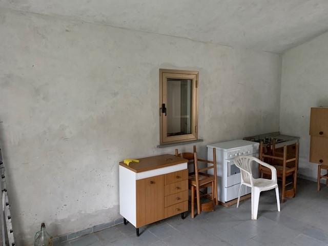 Box/Garage 38mq in vendita a Calci