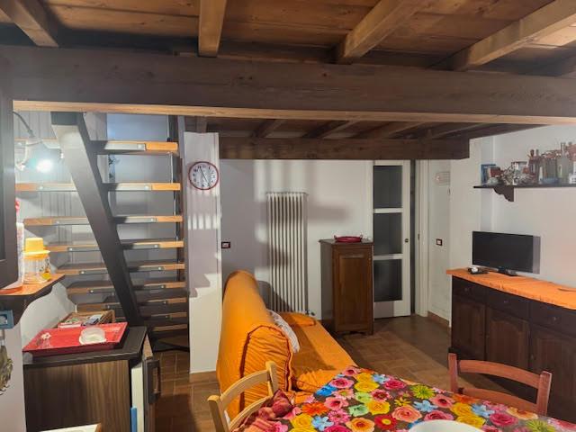 Casa indipendente arredata in affitto a San Giuliano Terme