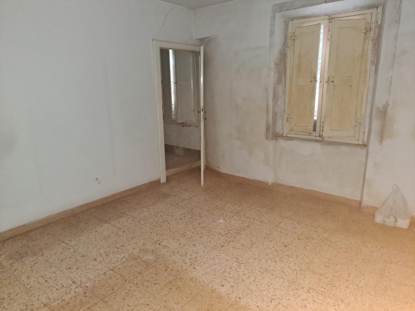Casa indipendente da ristrutturare a Calci