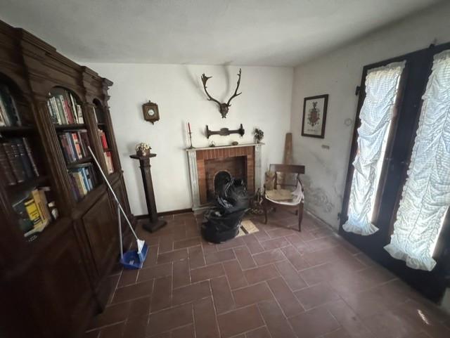 Casa indipendente con terrazzi, Calci castelmaggiore