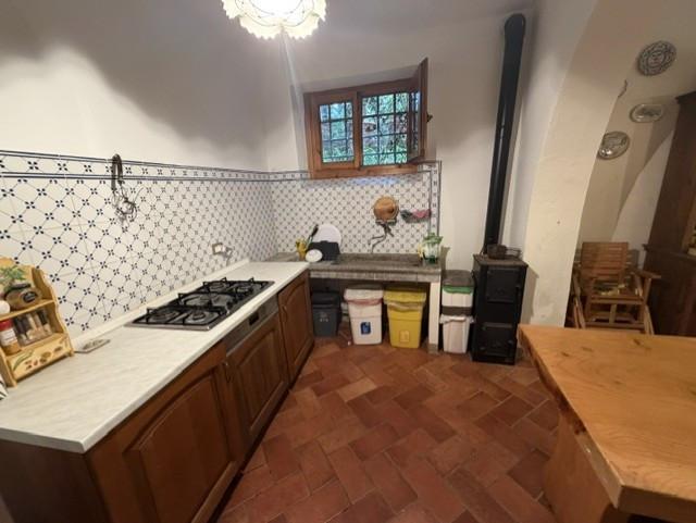 Casa indipendente con terrazzo a Calci