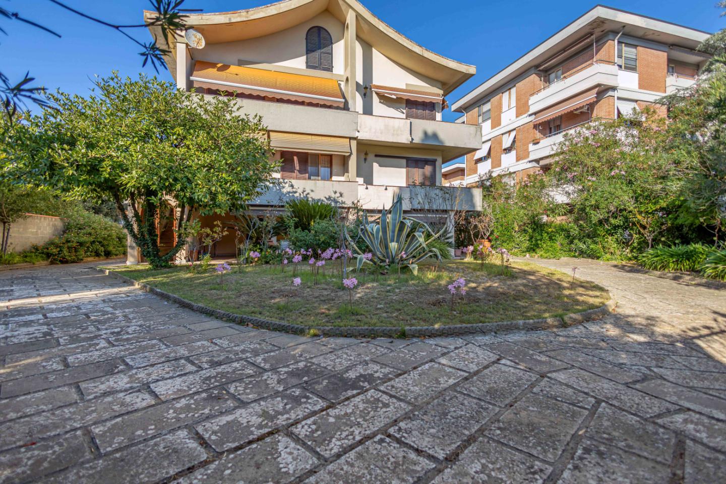 Casa indipendente con giardino, Cascina san benedetto a settimo