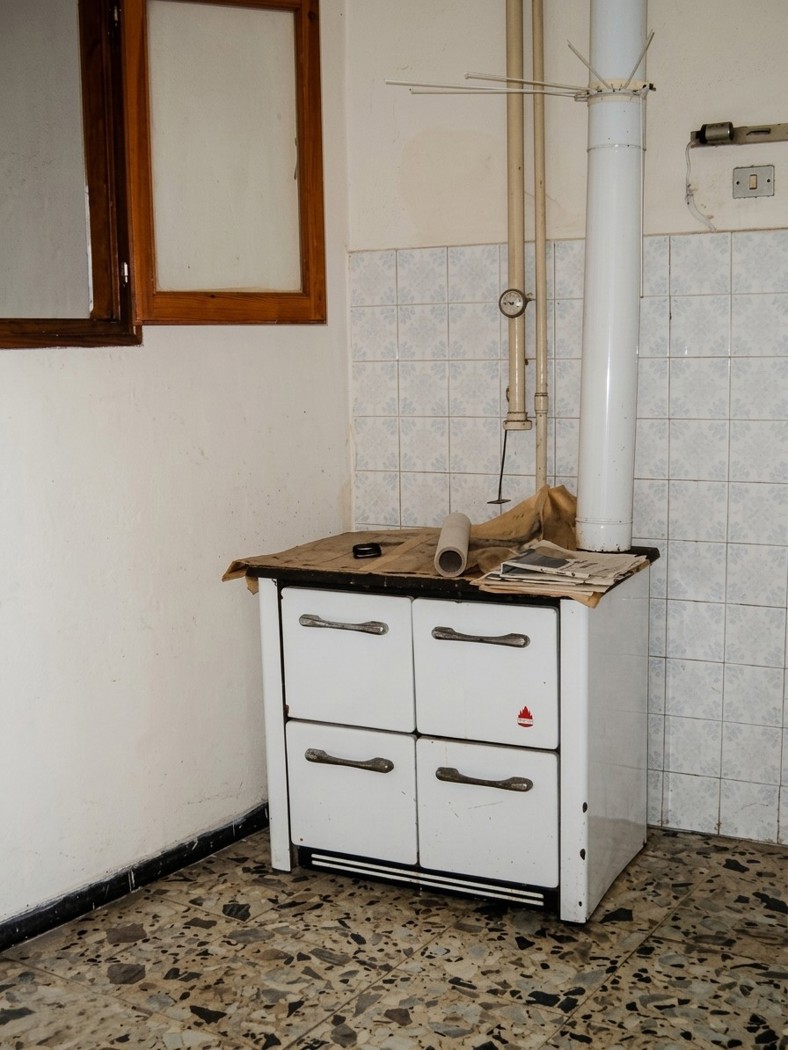 Bilocale da ristrutturare a Agli�