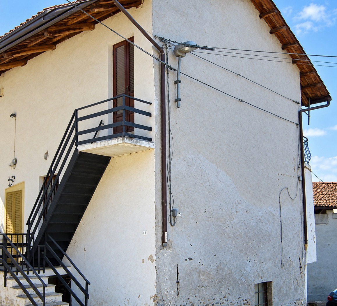 Bilocale da ristrutturare a Agli�