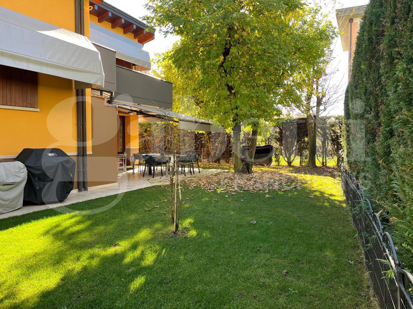 Villa con giardino a Sandrigo