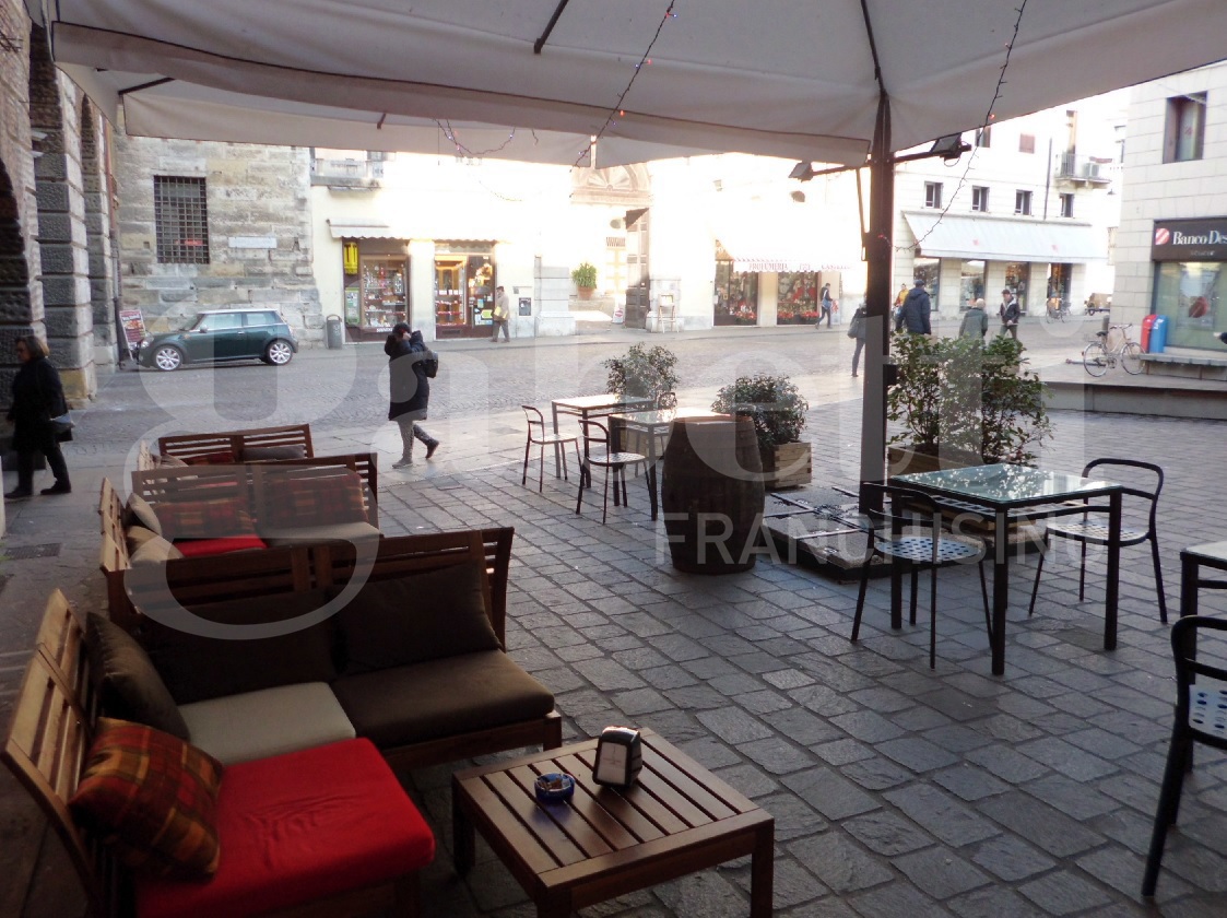 Attivit� commerciale Bar e tabacchi in affitto/gestione a Vicenza