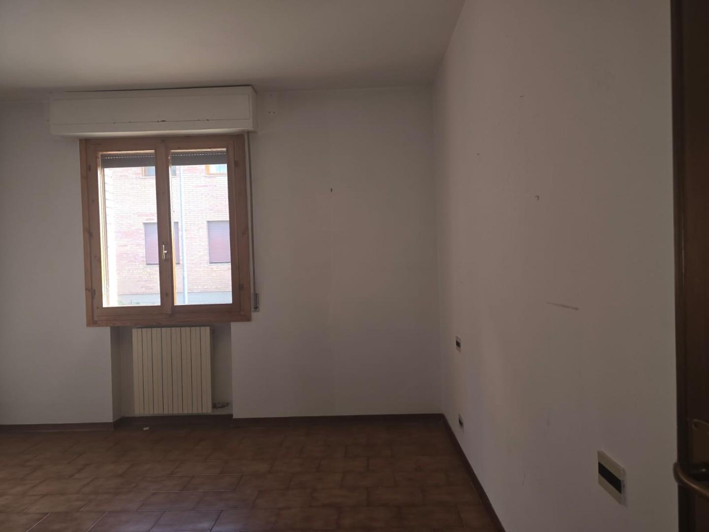 Trilocale da ristrutturare a Colle di Val d'Elsa