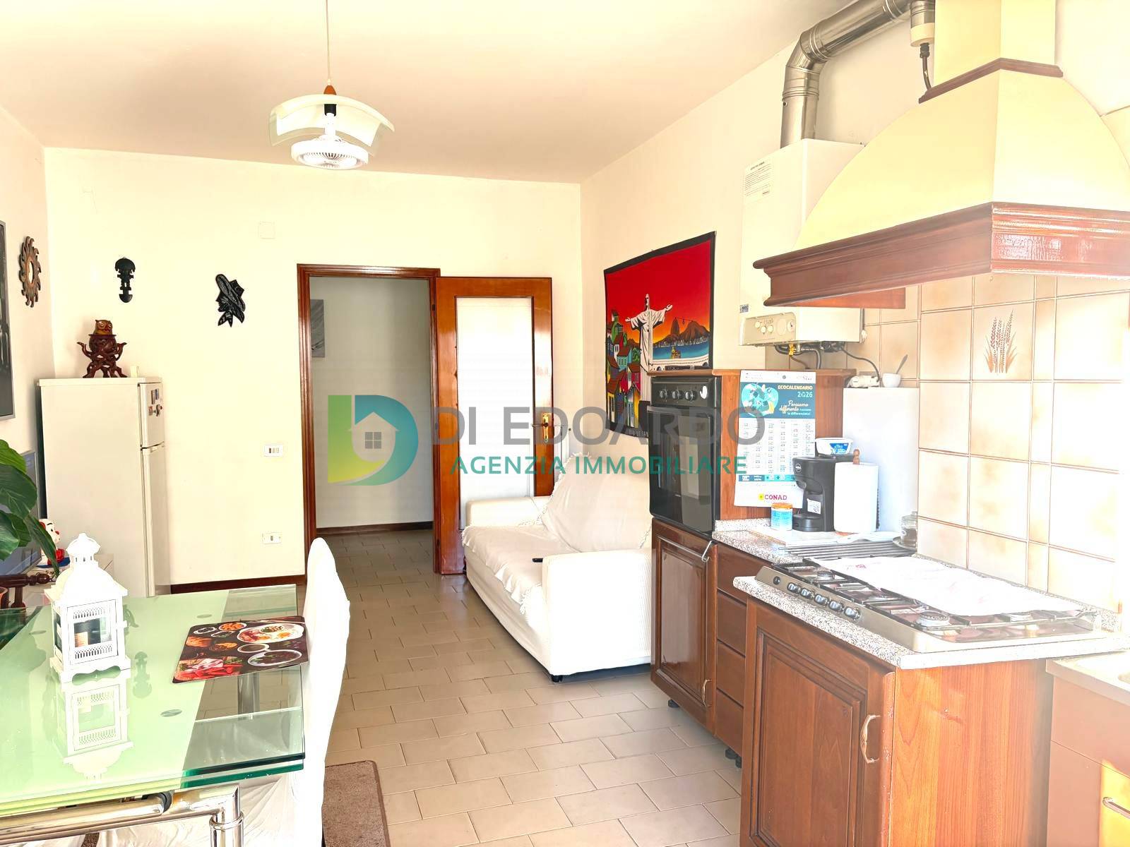 Appartamento in vendita a Martinsicuro, Zona Mare