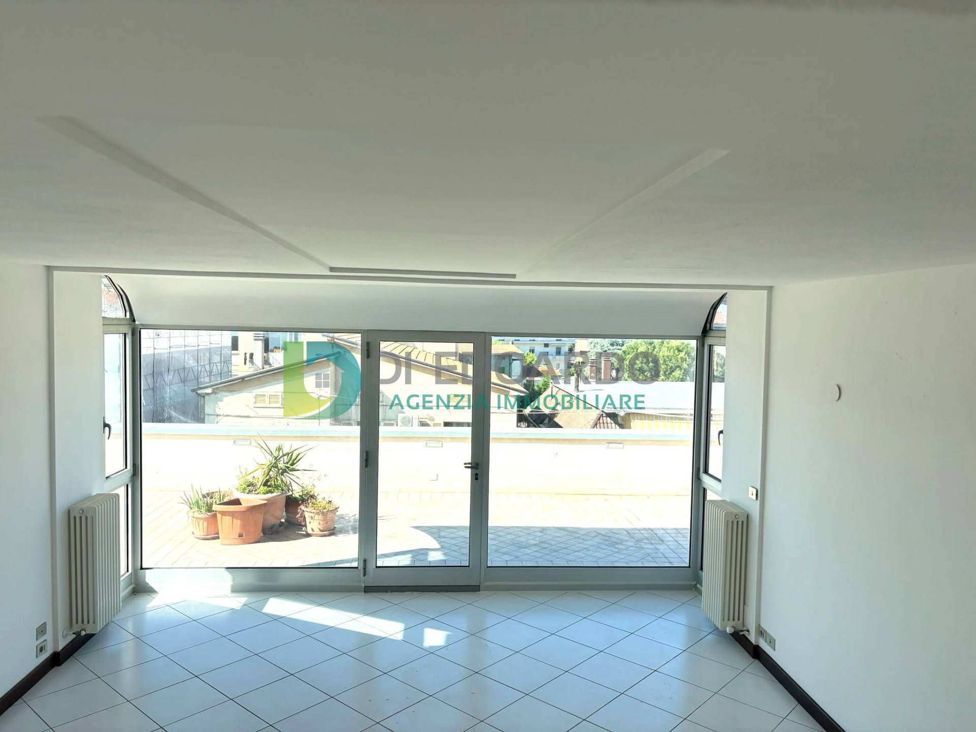 Attico in vendita a Martinsicuro, Zona Centrale