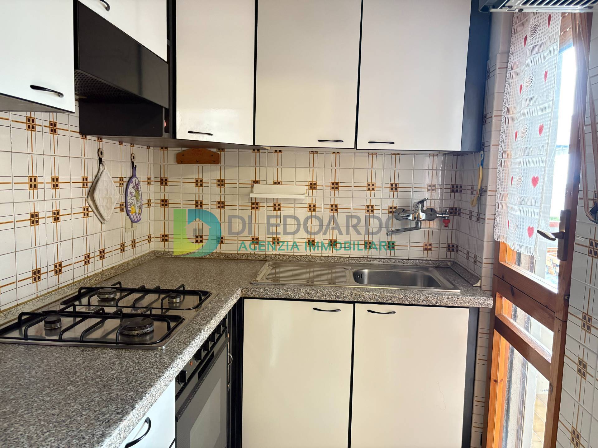 Appartamento in vendita a Martinsicuro, Villa Rosa