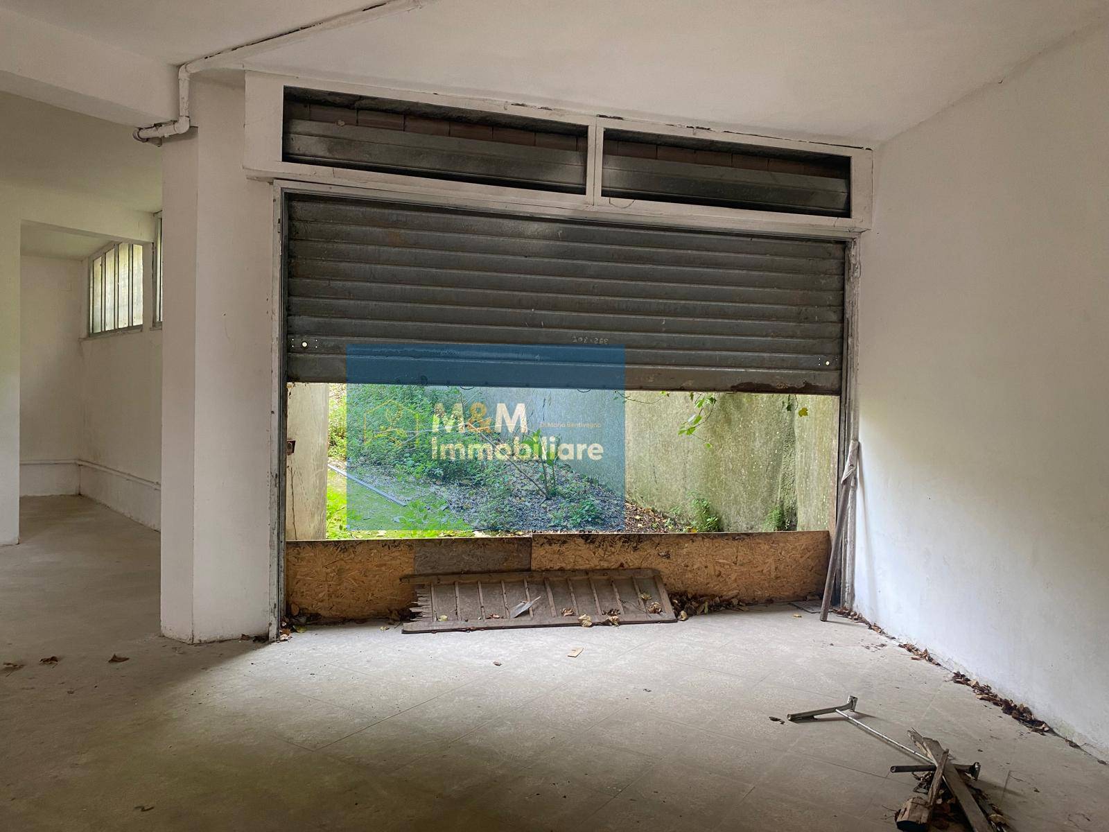 Box o garage in vendita a Nettuno