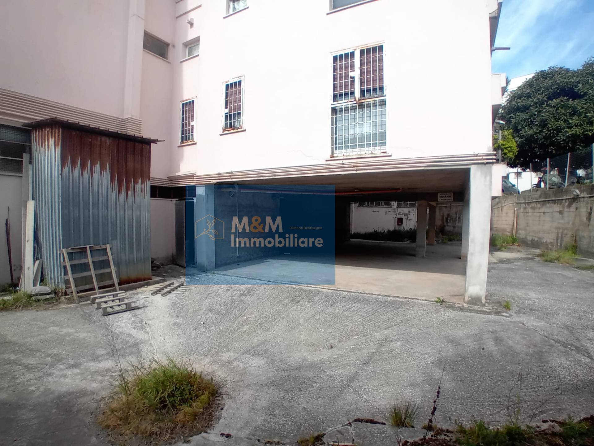 Box o garage in vendita a Nettuno