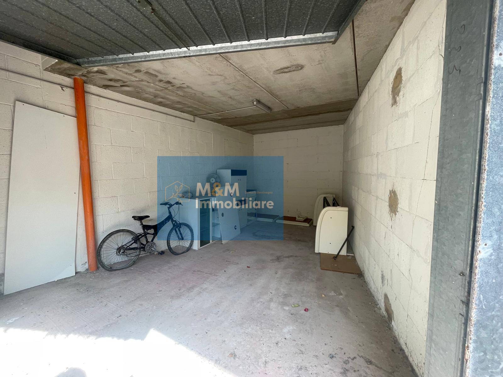 Box o garage in vendita a Anzio