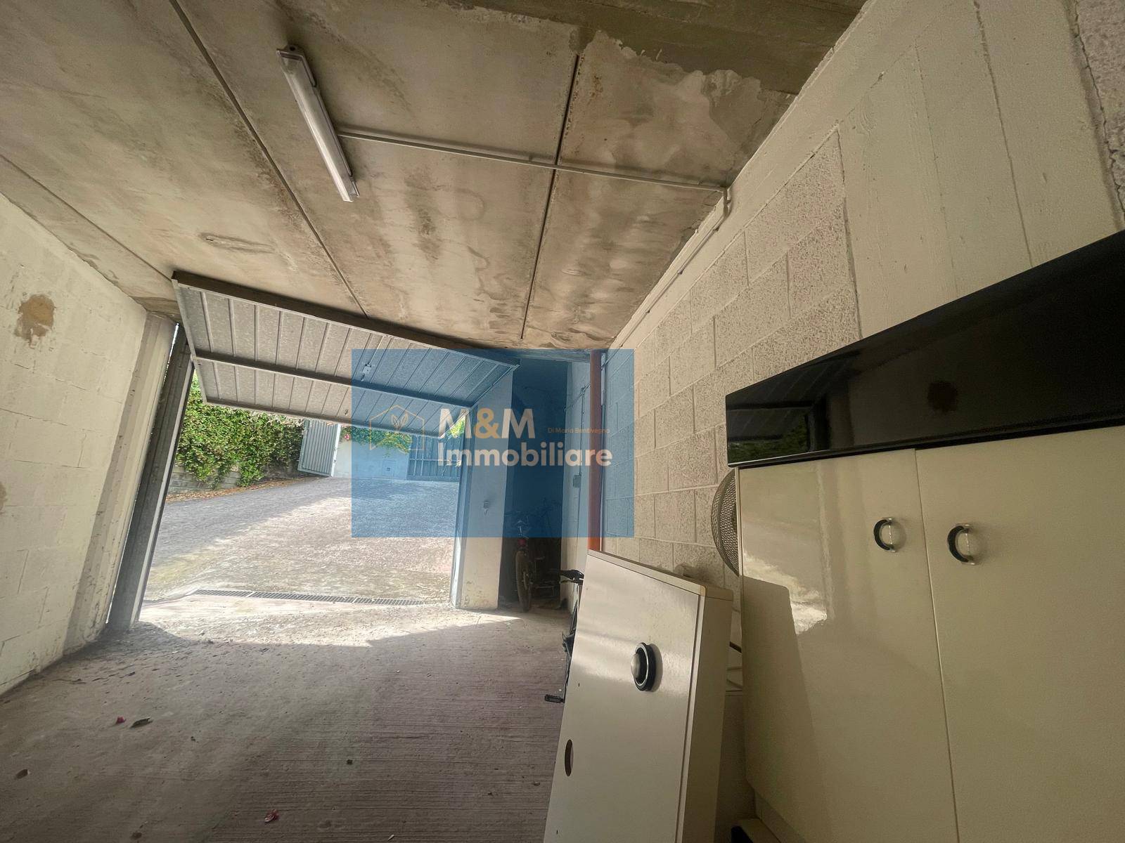 Box o garage in vendita a Anzio