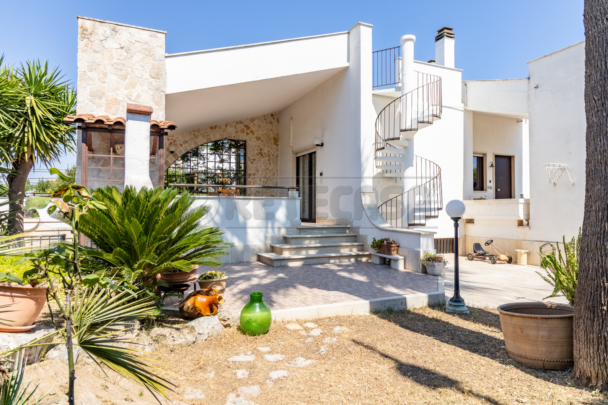 Casa indipendente con giardino in via don pancrazio cucuzziello 16, Bisceglie