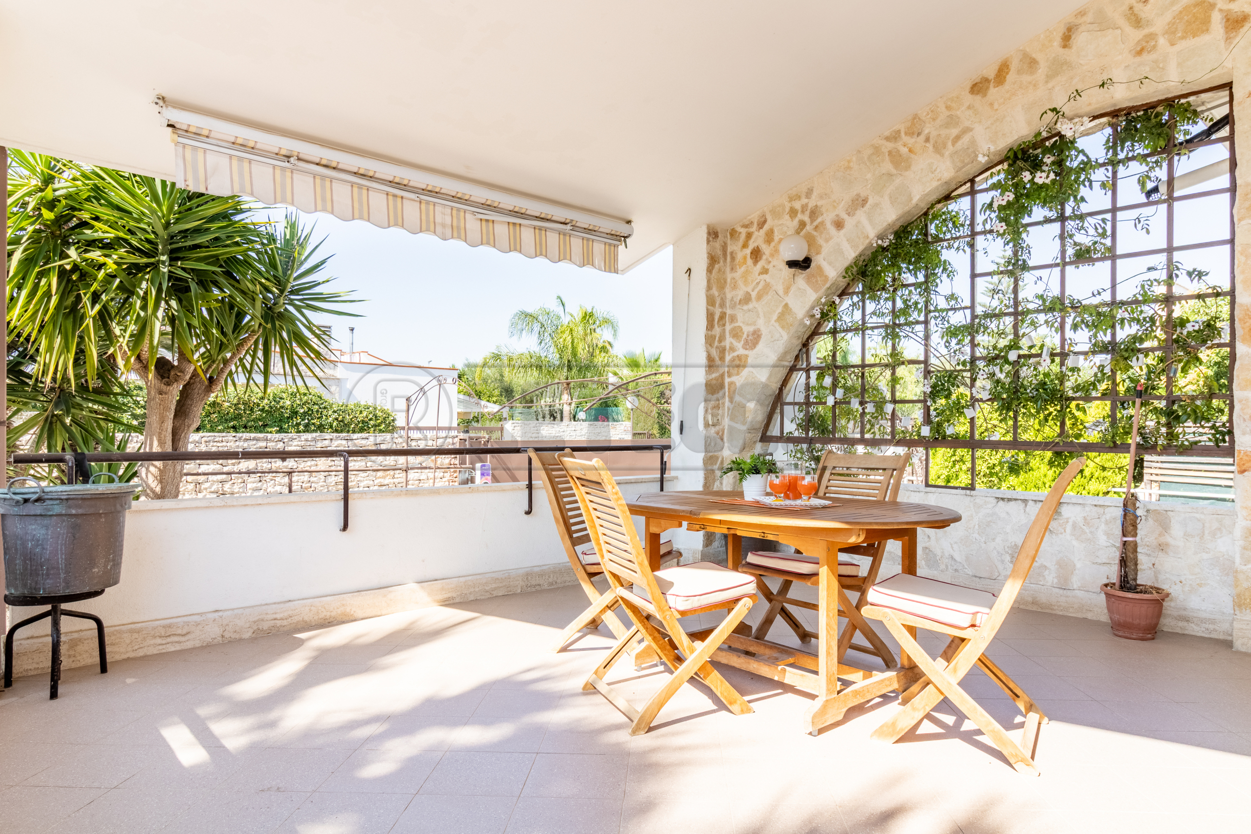 Casa indipendente con giardino in via don pancrazio cucuzziello 16, Bisceglie