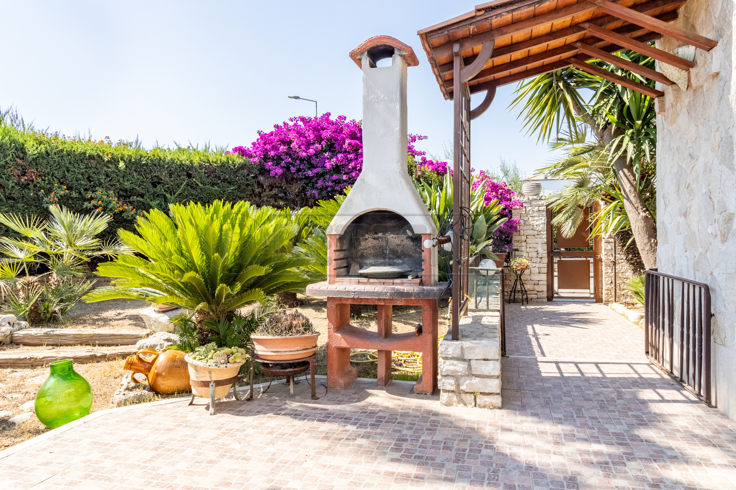 Casa indipendente con giardino in via don pancrazio cucuzziello 16, Bisceglie