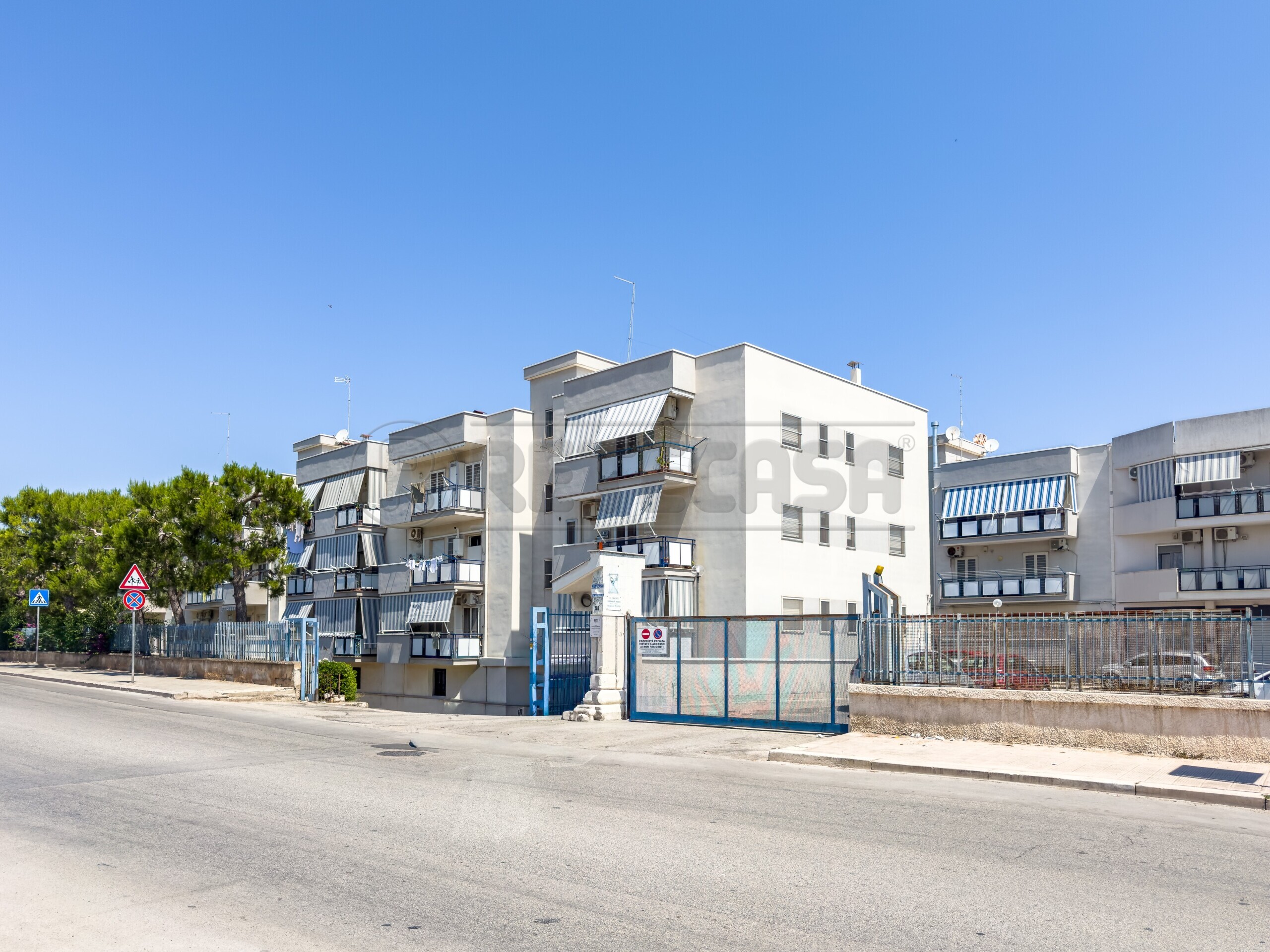 Trilocale da ristrutturare in corso dottor sergio cosmai 58, Bisceglie