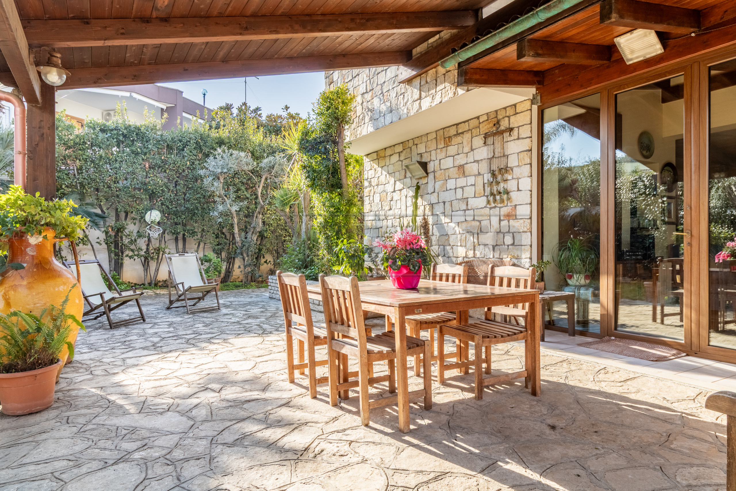 Casa indipendente con giardino in via mediterraneo 8, Bisceglie