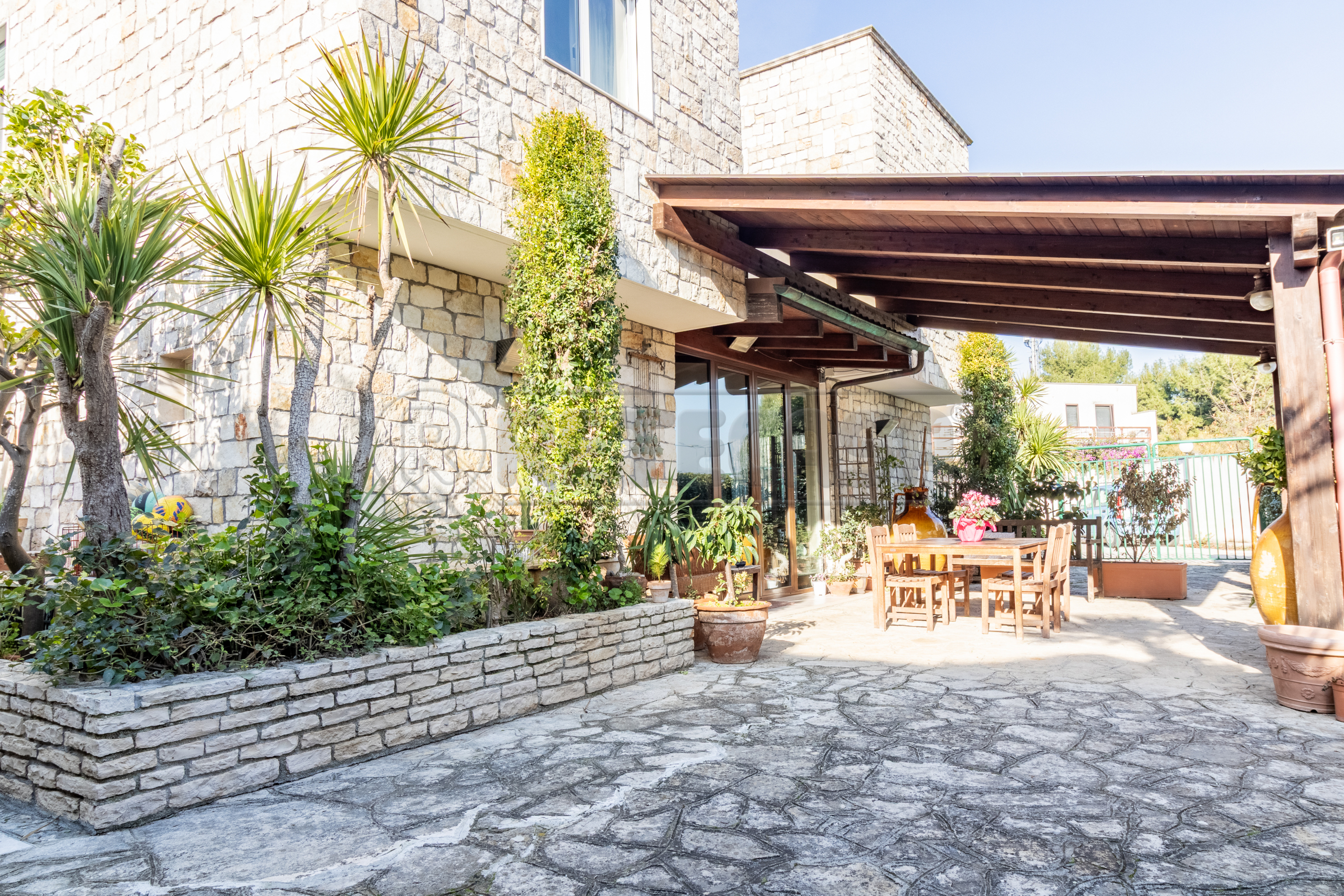 Casa indipendente con giardino in via mediterraneo 8, Bisceglie
