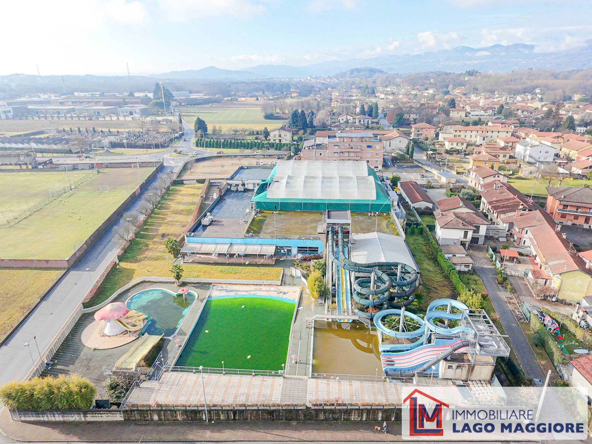 Locale commerciale in vendita a Brebbia
