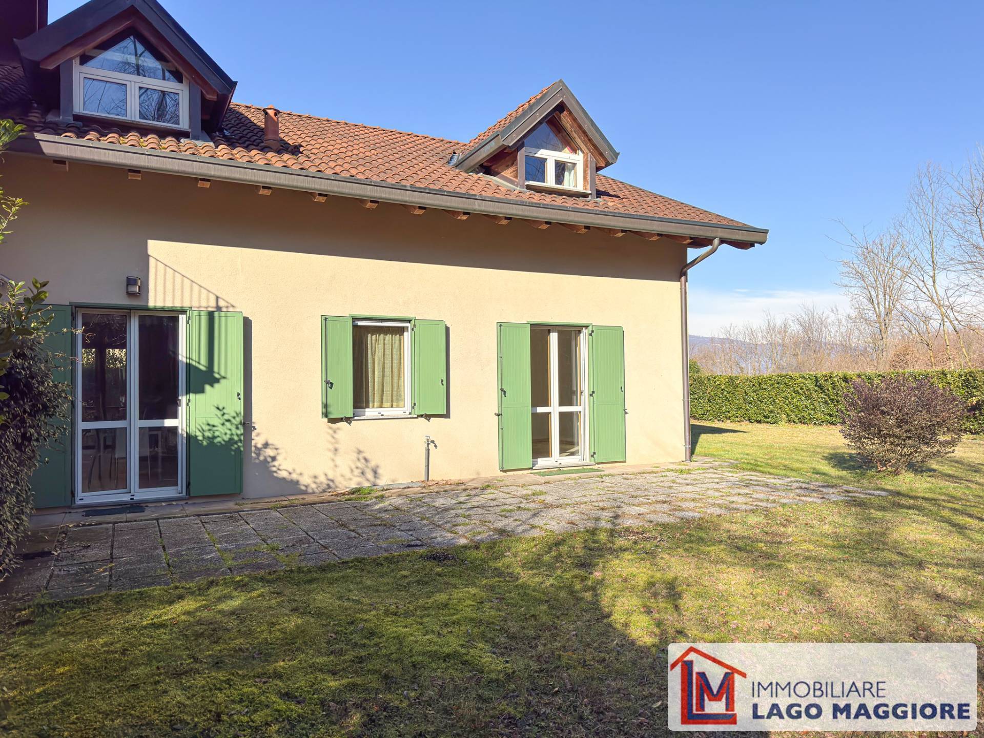 Villa in vendita a Ispra