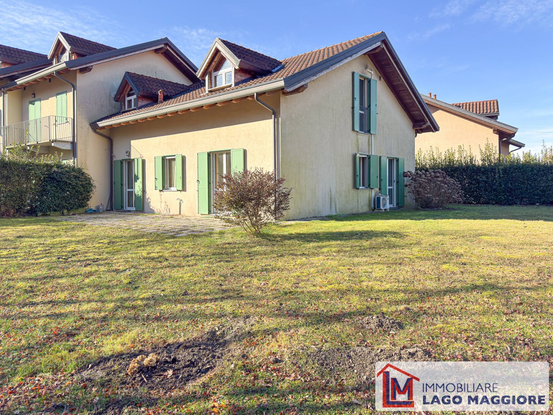 Villa in vendita a Ispra