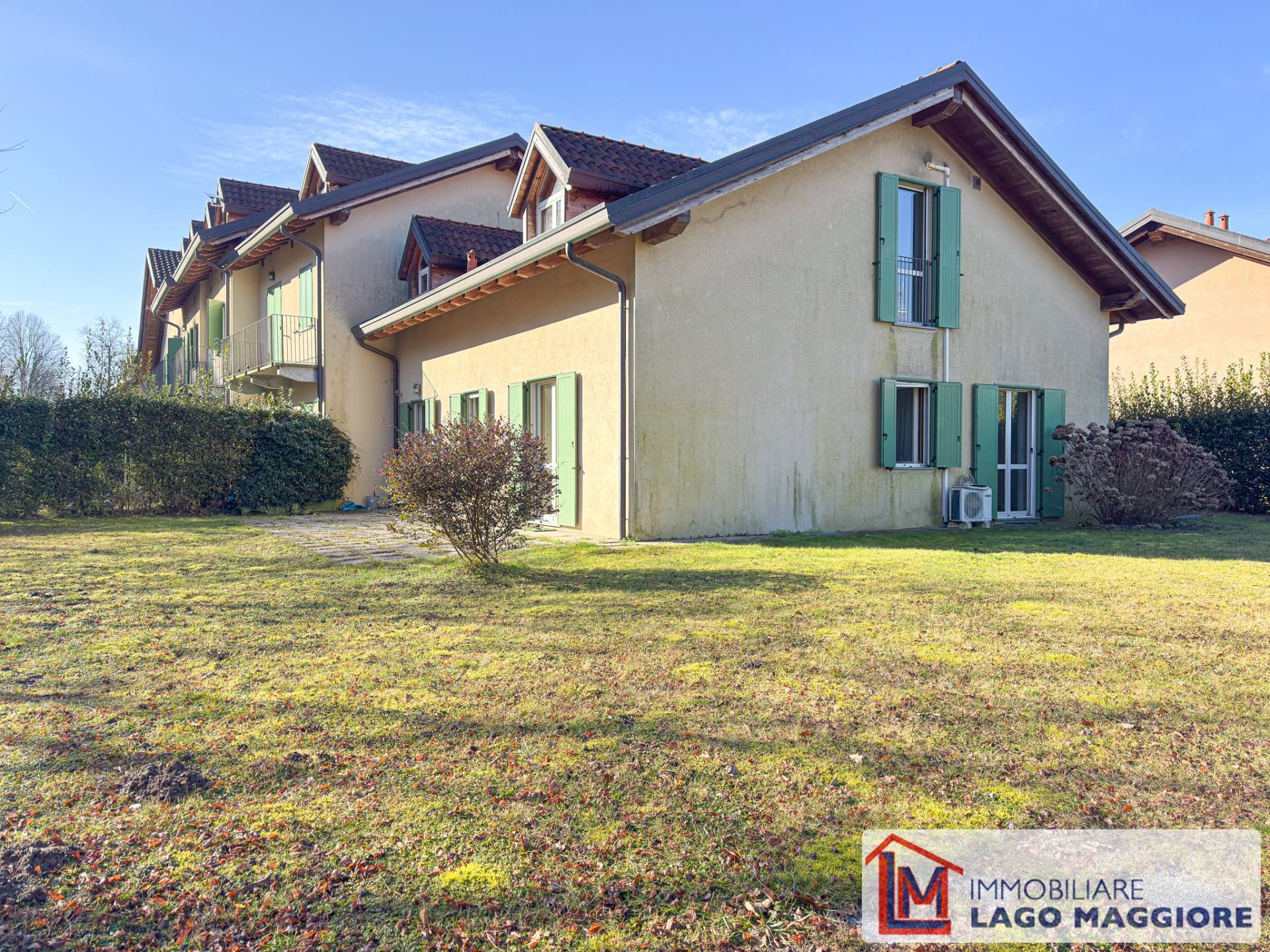 Villa in vendita a Ispra