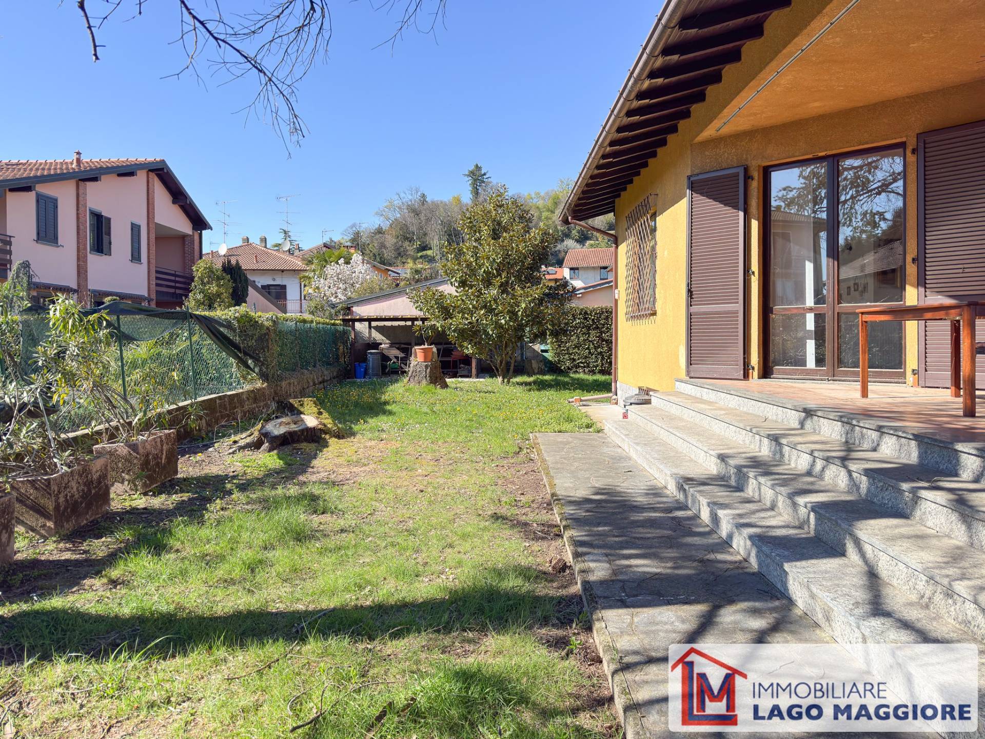 Villa in vendita a Ispra