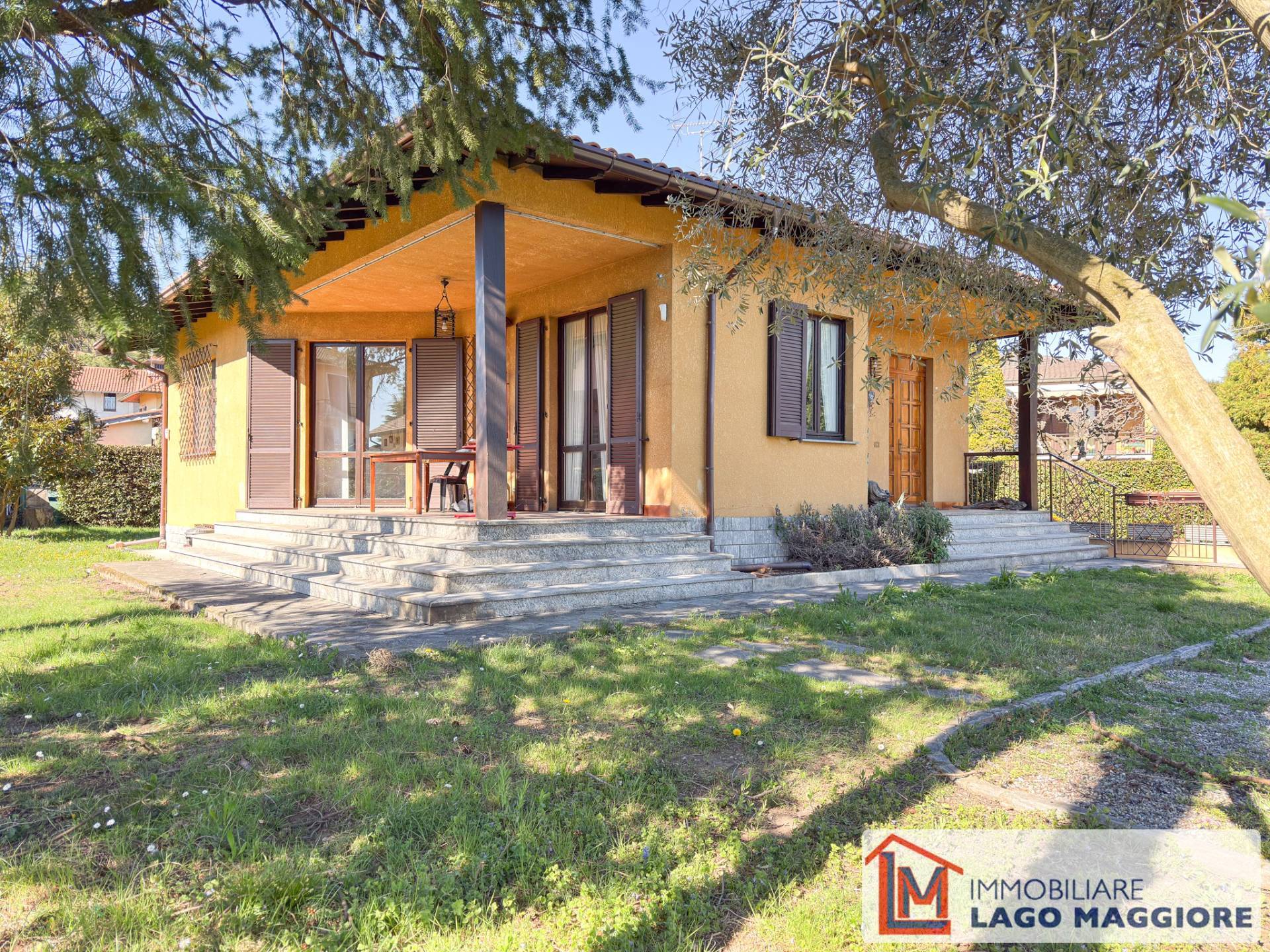 Villa in vendita a Ispra