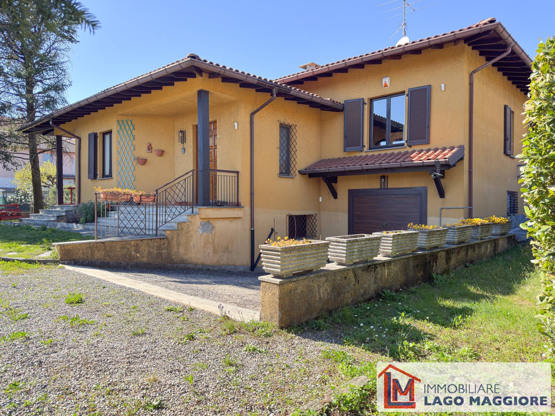Villa in vendita a Ispra