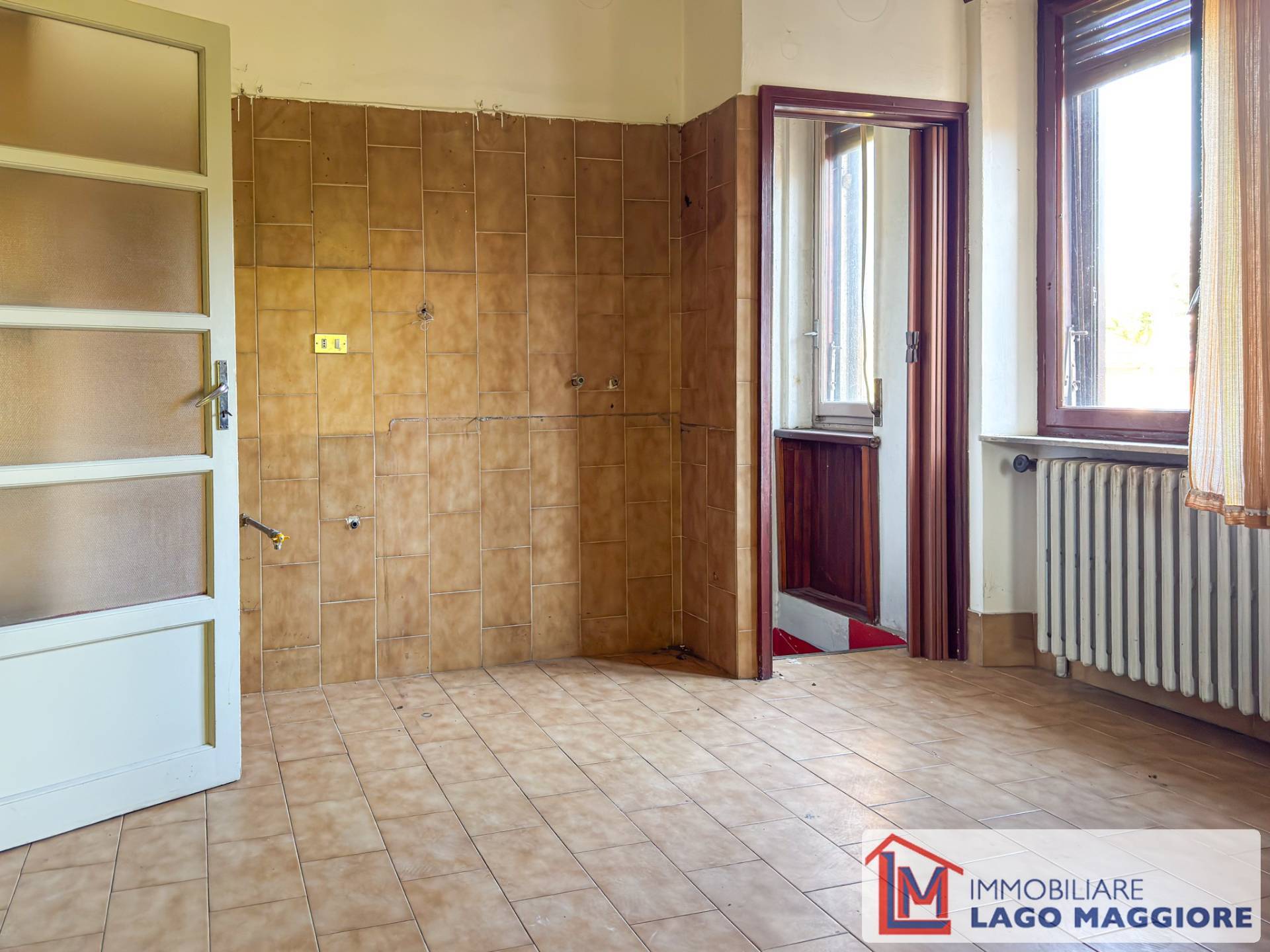 Villa in vendita a Sesto Calende