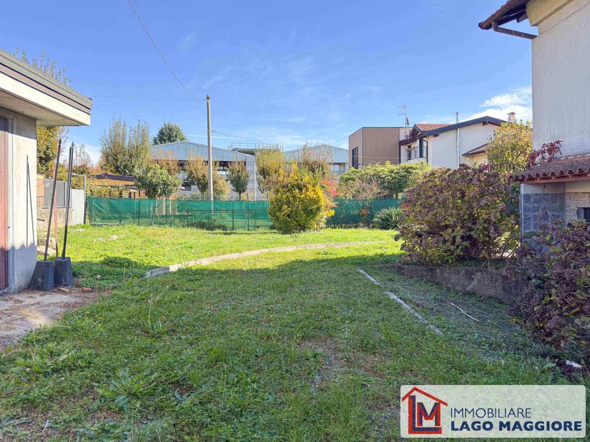 Villa in vendita a Sesto Calende