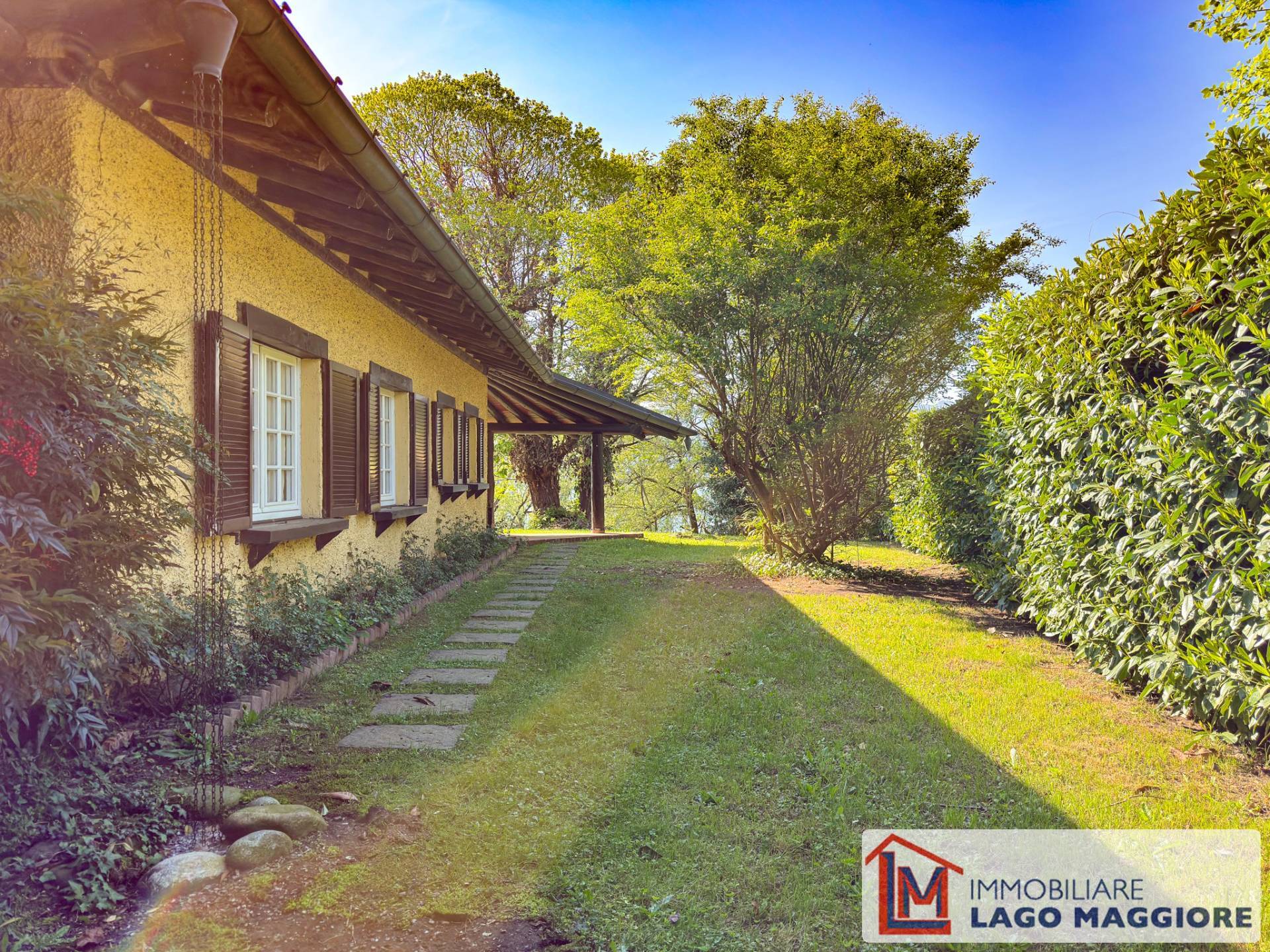 Villa in affitto a Ispra