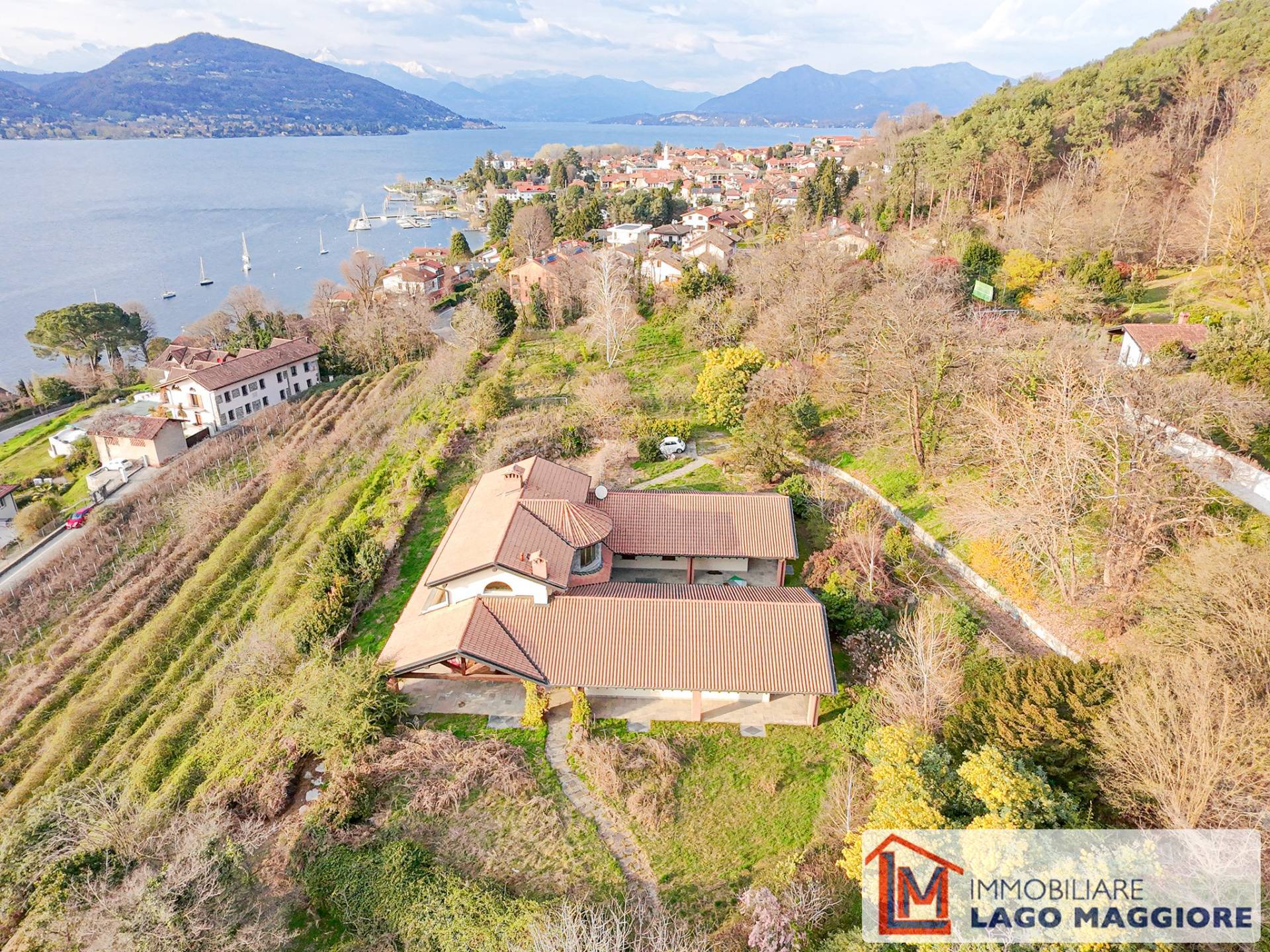 Villa in vendita a Ranco