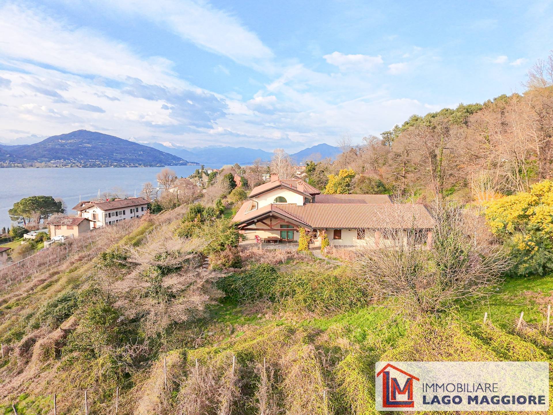 Villa in vendita a Ranco