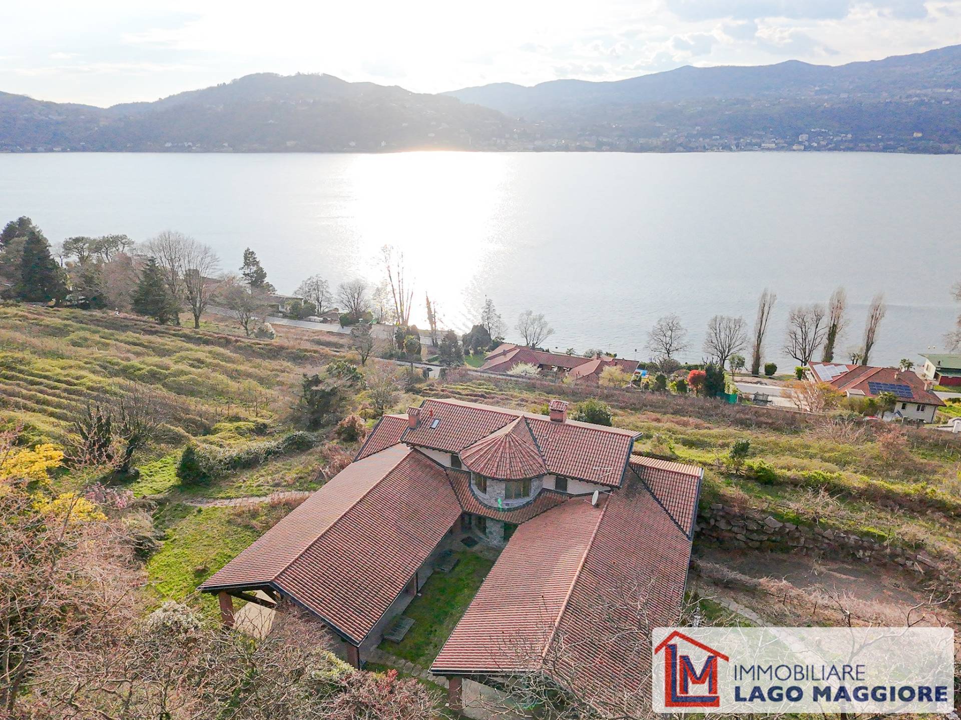 Villa in vendita a Ranco
