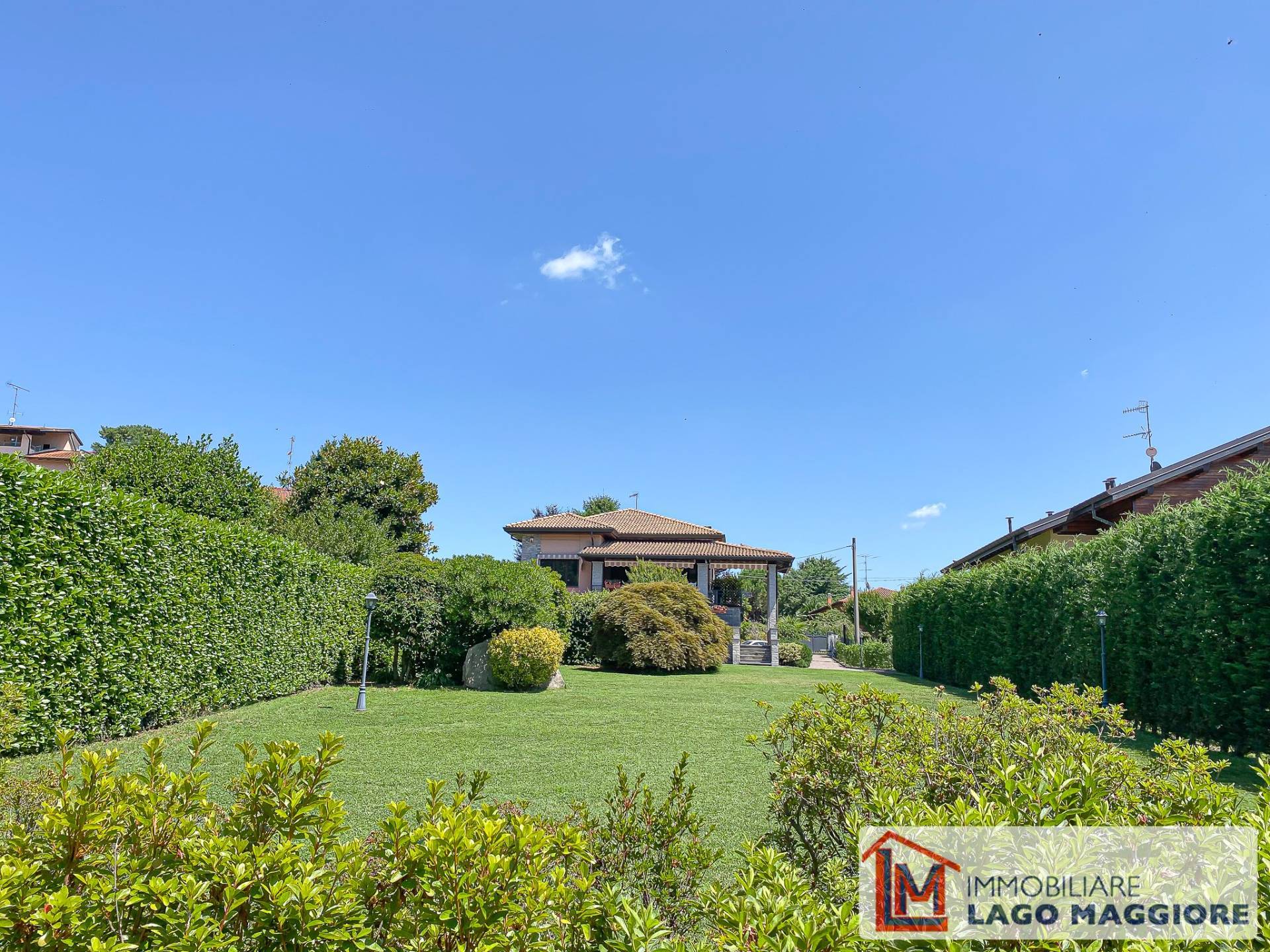 Villa in vendita a Ispra