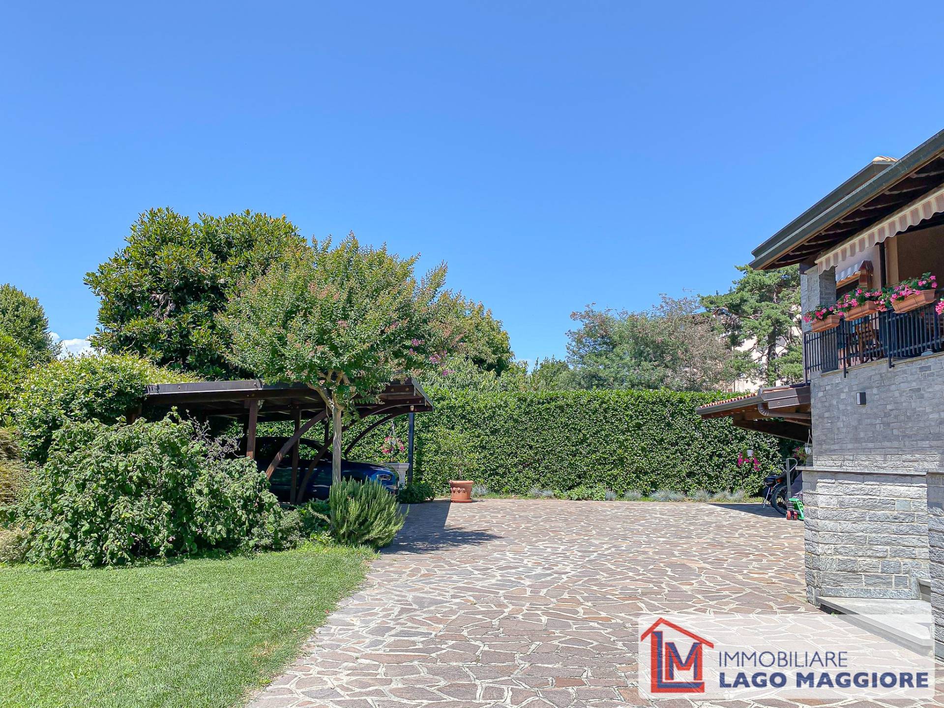 Villa in vendita a Ispra