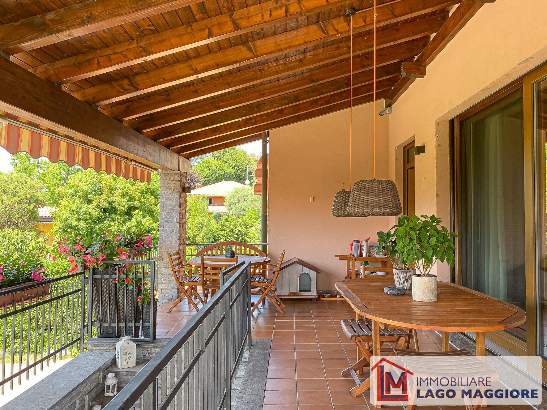 Villa in vendita a Ispra