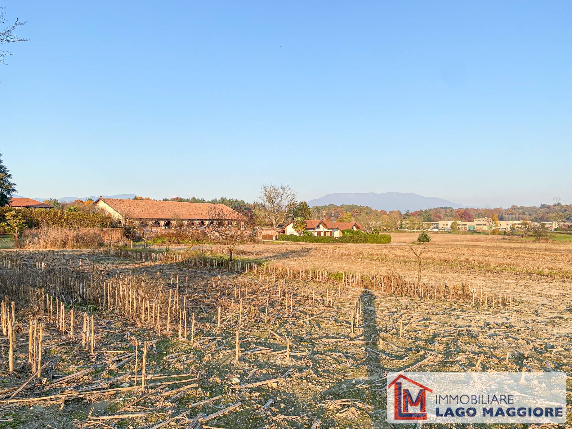 Terreno edificabile in vendita a Ispra